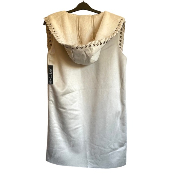 NEW Nordstrom Rack Love Token Whipstitch Trim Faux Suede Faux Fur Vest - Picture 9 of 15